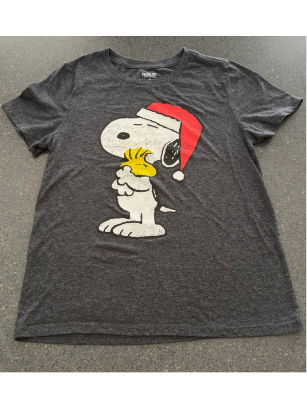 Women's PEANUTS Gray Snoopy Christmas Short Sleeve Tee M